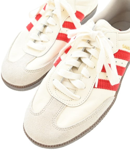 adidas รองเท้าผ้าใบ