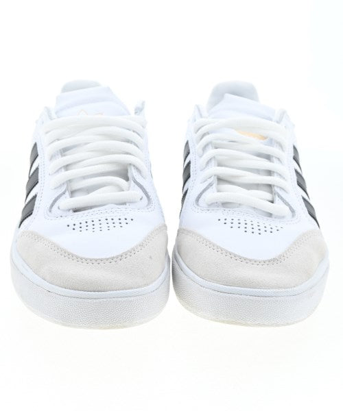 adidas รองเท้าผ้าใบ