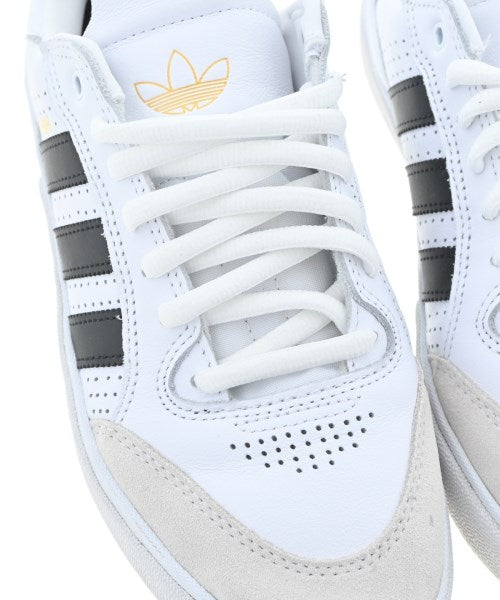 adidas รองเท้าผ้าใบ