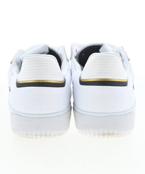 adidas รองเท้าผ้าใบ