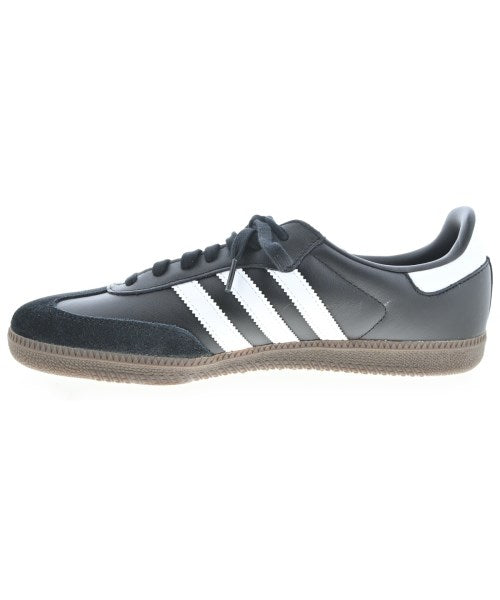 adidas รองเท้าผ้าใบ