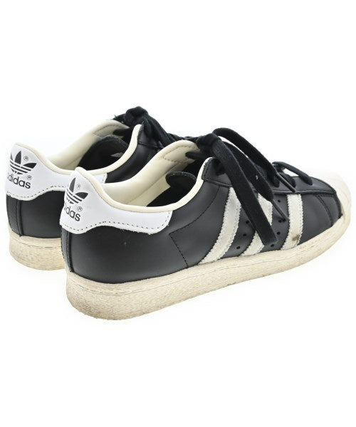 adidas รองเท้าผ้าใบ