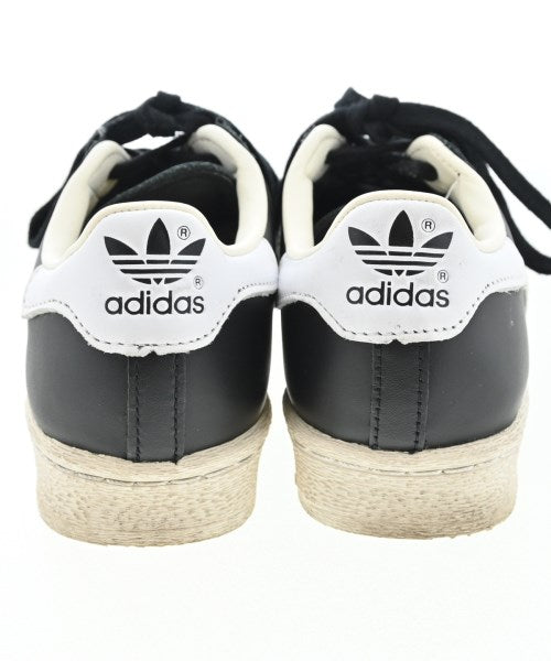 adidas รองเท้าผ้าใบ