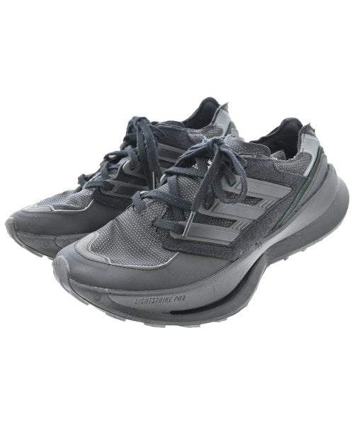 adidas รองเท้าผ้าใบ
