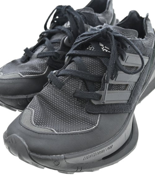 adidas รองเท้าผ้าใบ
