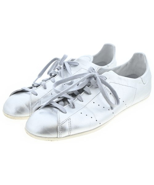 adidas รองเท้าผ้าใบ