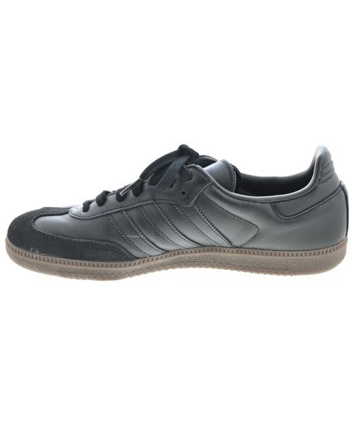 adidas รองเท้าผ้าใบ