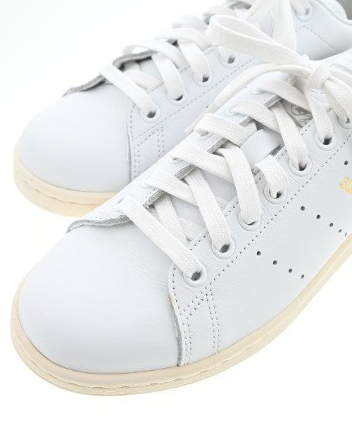 adidas รองเท้าผ้าใบ
