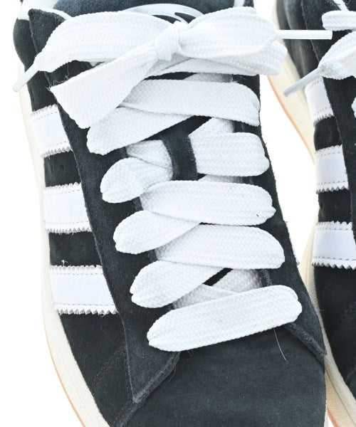 adidas รองเท้าผ้าใบ