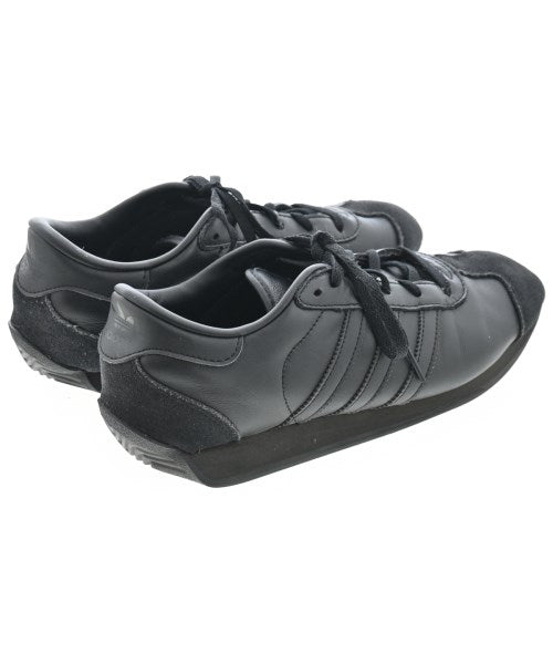 adidas รองเท้าผ้าใบ