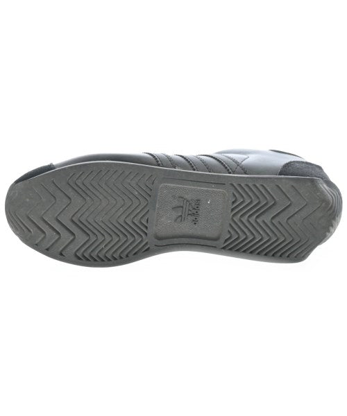 adidas รองเท้าผ้าใบ