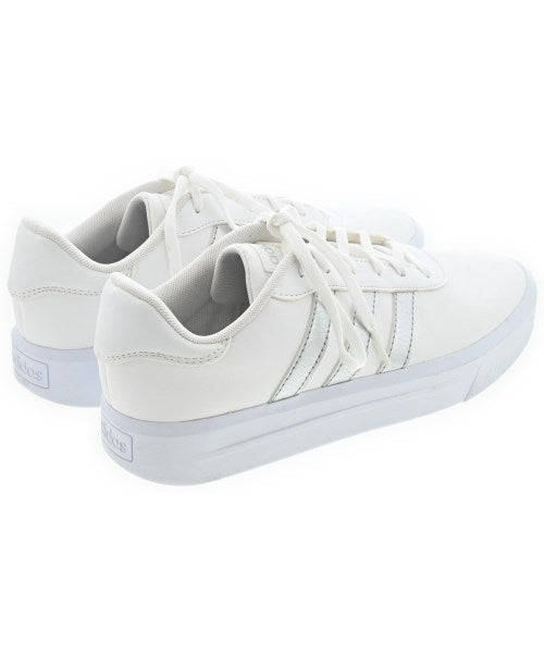 adidas รองเท้าผ้าใบ