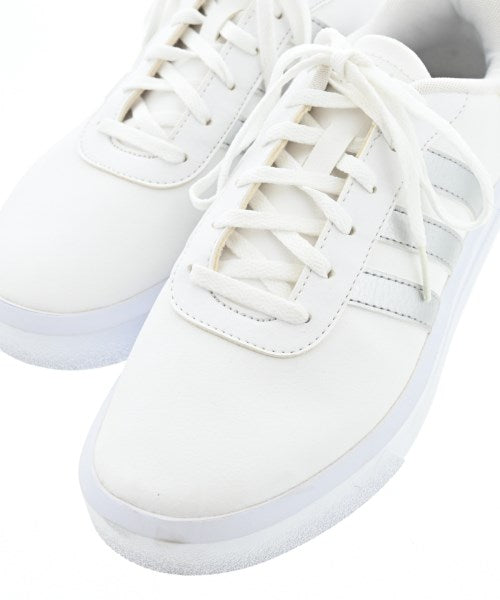 adidas รองเท้าผ้าใบ