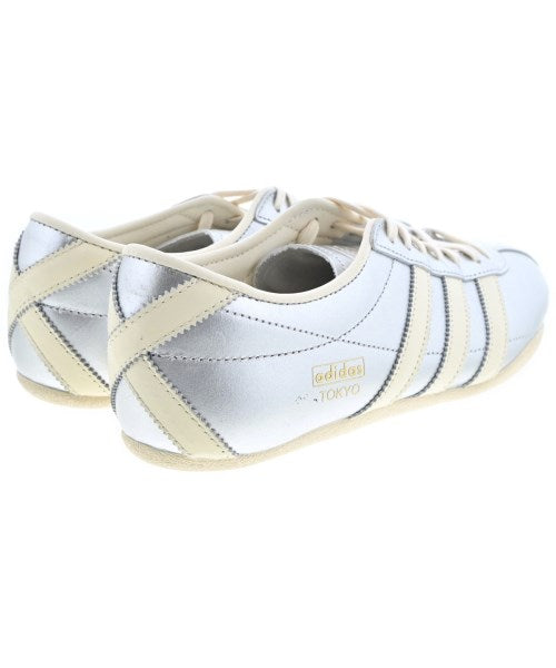 adidas รองเท้าผ้าใบ