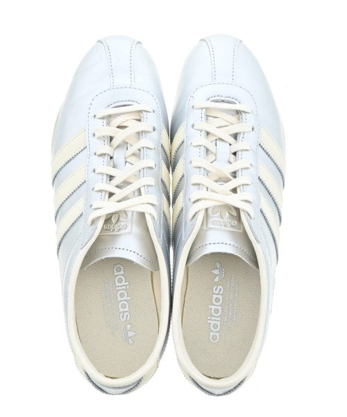 adidas รองเท้าผ้าใบ