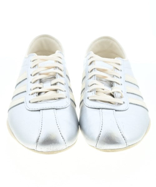 adidas รองเท้าผ้าใบ