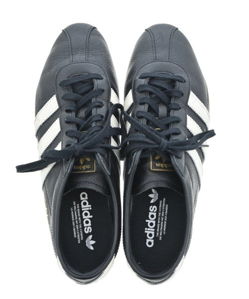 adidas รองเท้าผ้าใบ