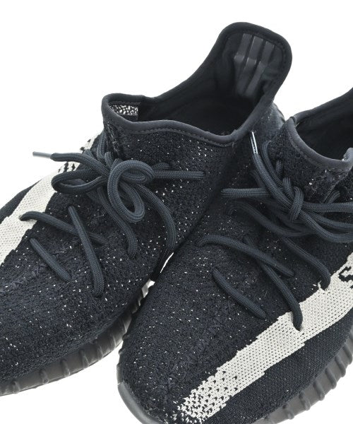 adidas รองเท้าผ้าใบ
