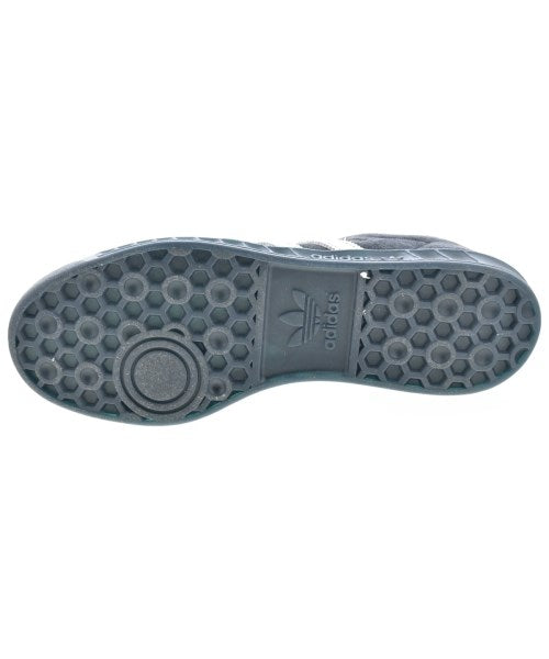 adidas รองเท้าผ้าใบ