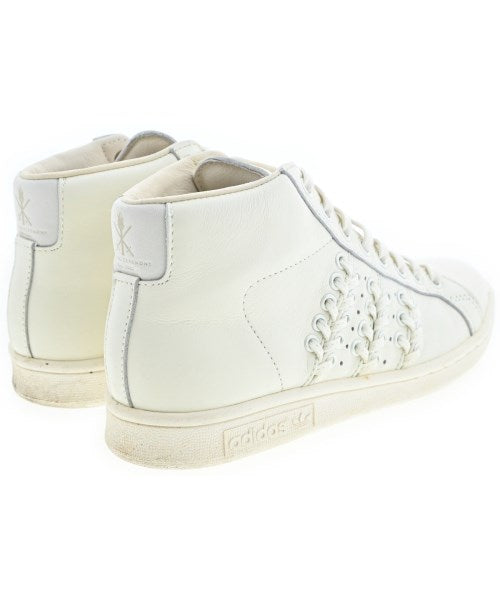 adidas รองเท้าผ้าใบ