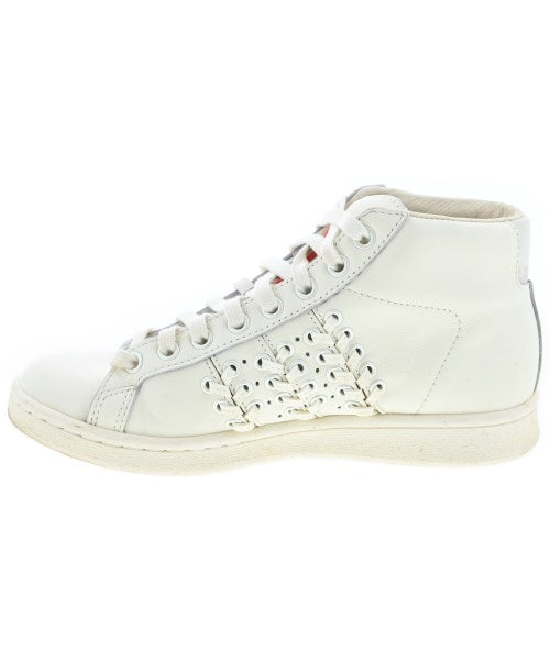 adidas รองเท้าผ้าใบ