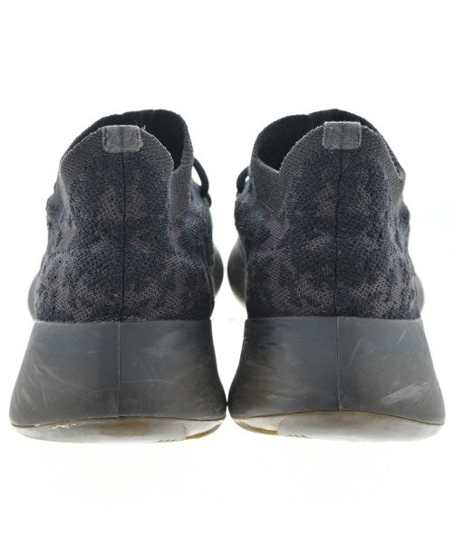 adidas รองเท้าผ้าใบ