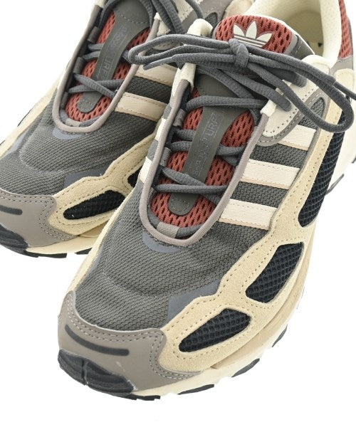 adidas รองเท้าผ้าใบ