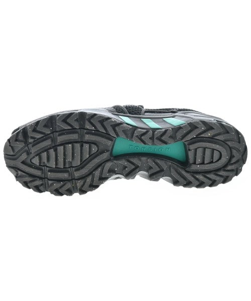 adidas รองเท้าผ้าใบ