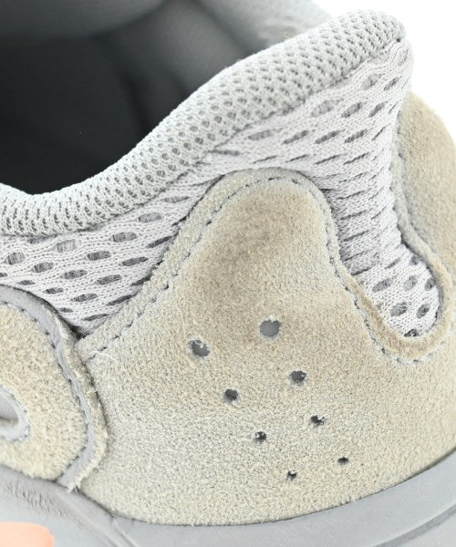 adidas รองเท้าผ้าใบ