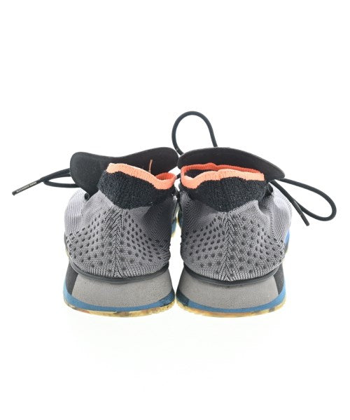 adidas รองเท้าผ้าใบ