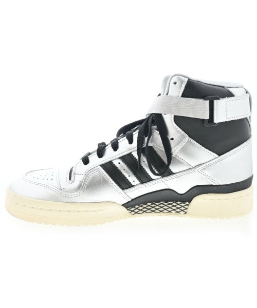 adidas รองเท้าผ้าใบ