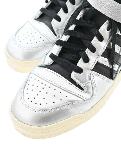 adidas รองเท้าผ้าใบ