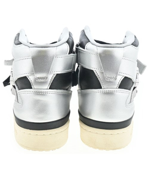 adidas รองเท้าผ้าใบ