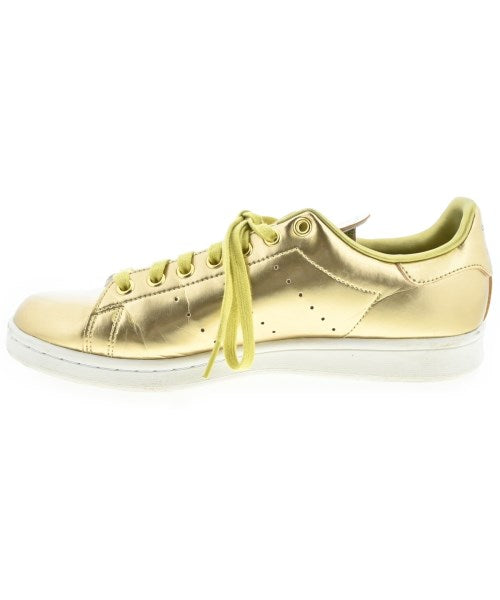 adidas รองเท้าผ้าใบ