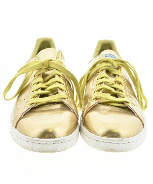 adidas รองเท้าผ้าใบ