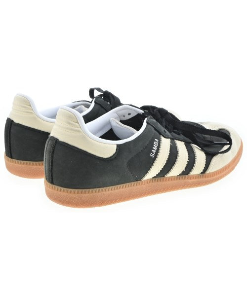 adidas รองเท้าผ้าใบ
