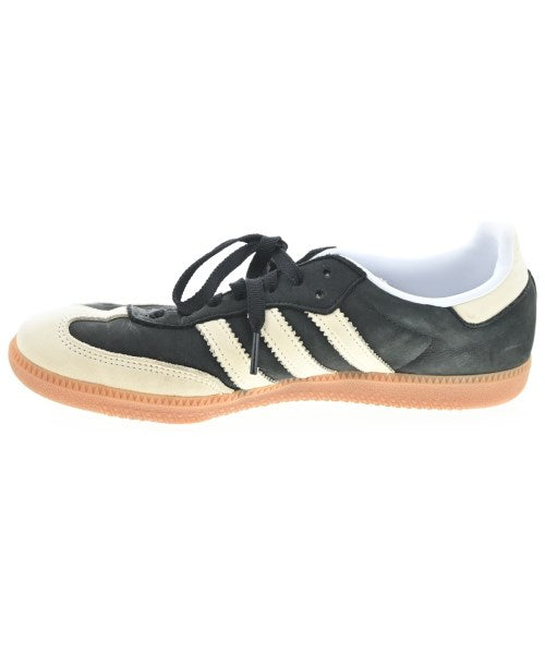 adidas รองเท้าผ้าใบ