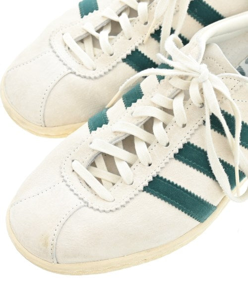adidas รองเท้าผ้าใบ