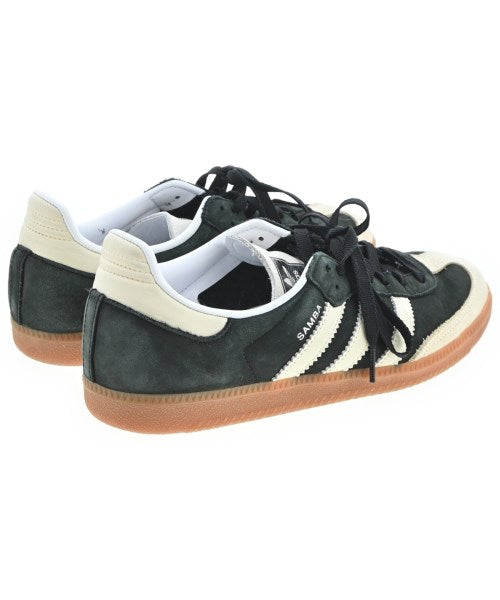 adidas รองเท้าผ้าใบ