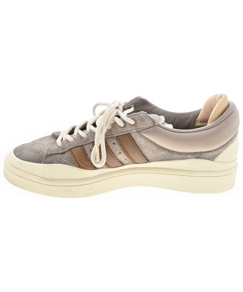 adidas รองเท้าผ้าใบ