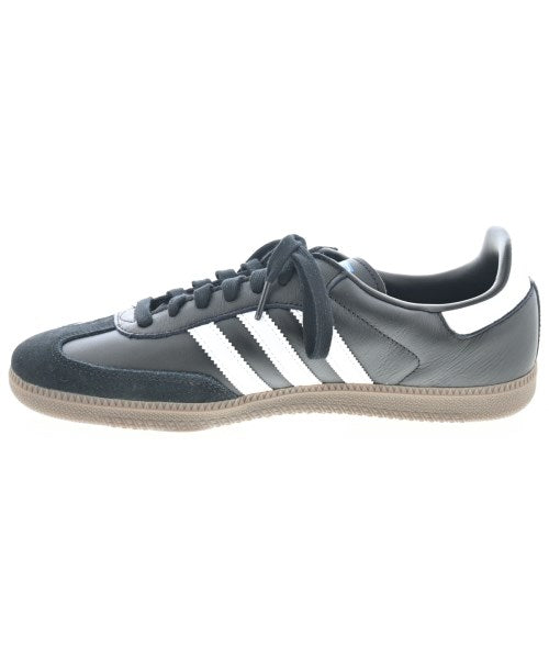 adidas รองเท้าผ้าใบ