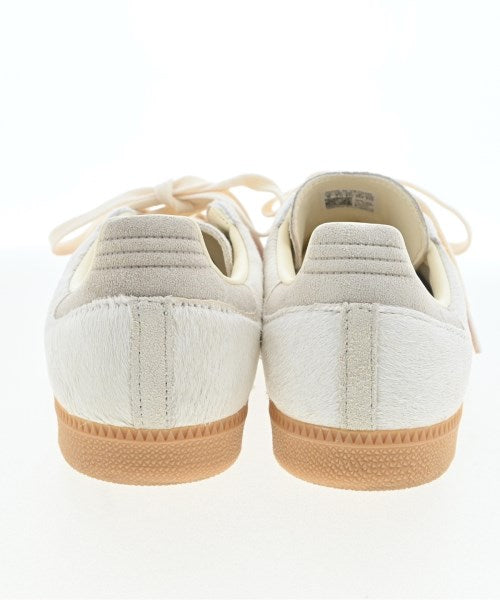 adidas รองเท้าผ้าใบ