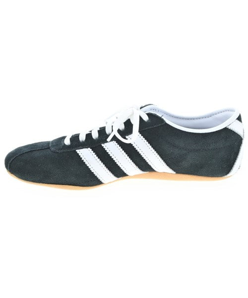 adidas รองเท้าผ้าใบ