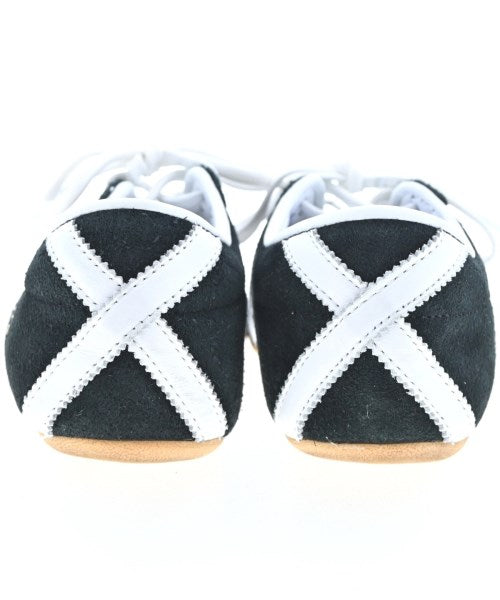 adidas รองเท้าผ้าใบ