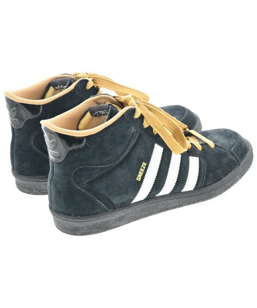 adidas รองเท้าผ้าใบ
