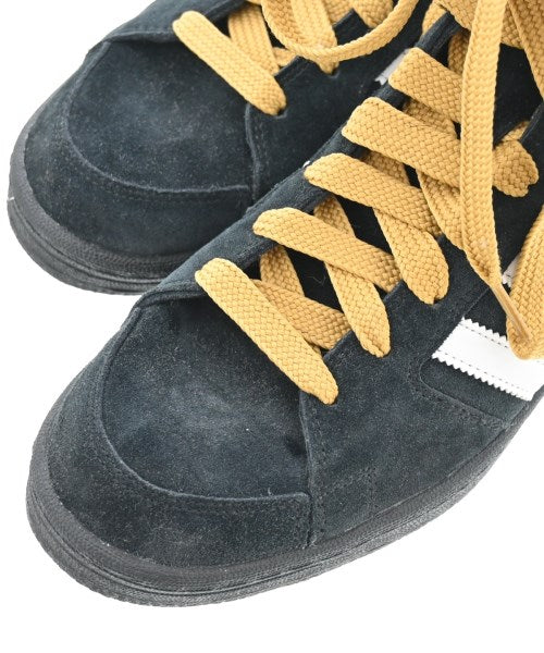 adidas รองเท้าผ้าใบ