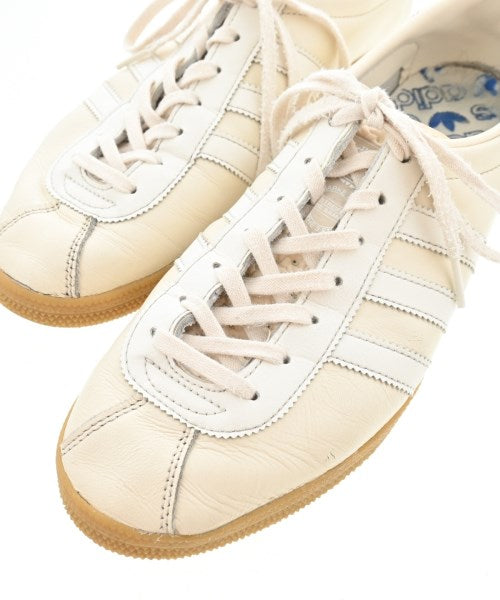 adidas รองเท้าผ้าใบ