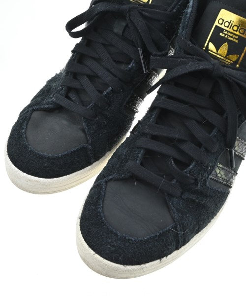 adidas รองเท้าผ้าใบ