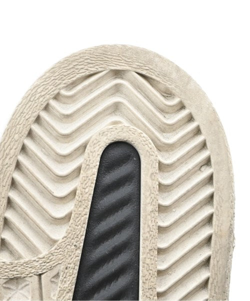 adidas รองเท้าผ้าใบ