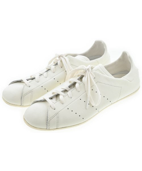 adidas รองเท้าผ้าใบ